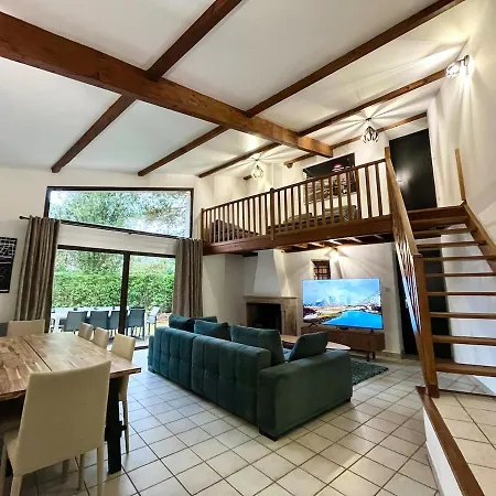 Maison La Clairière - Jardin Et Parking - 10 Pers - 4 - 15 Min De Lyon Hébergement de vacances *