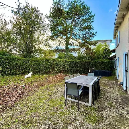 Holiday home Maison La Clairiere - Jardin Et Parking - 10 Pers - 4 - 15 Min De Lyon